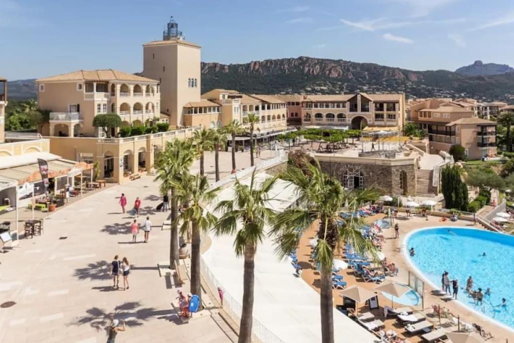 Superbe Appartement Village Cap Esterel 4P Climatise Saint-Raphaël Екстериор снимка