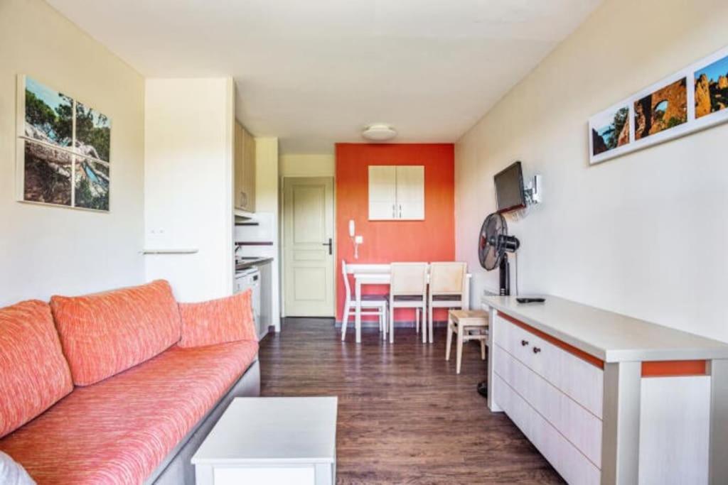 Superbe Appartement Village Cap Esterel 4P Climatise Saint-Raphaël Екстериор снимка